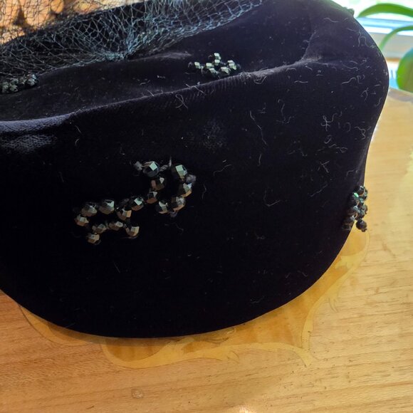 Vintage Black Pillbox Style Hat with Beadwork & Tulle - Picture 11 of 11